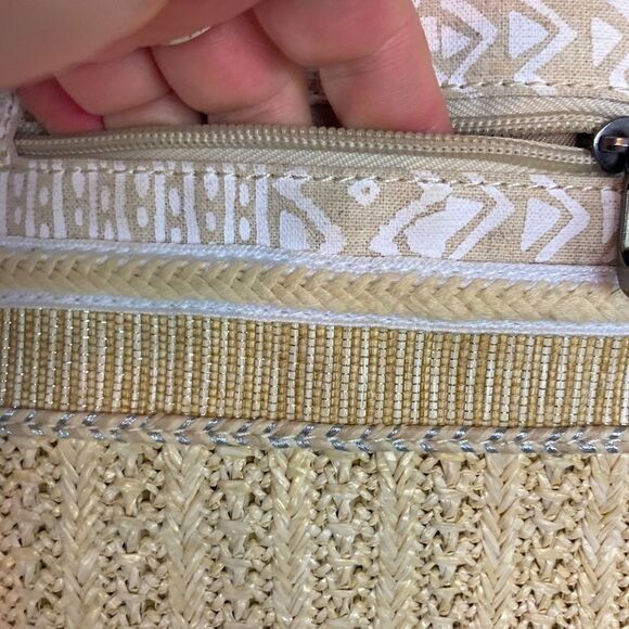 Sakroots NWOT Western/ Southwest vibe bag w/horse charms & tassels many pockets - Picture 8 of 14